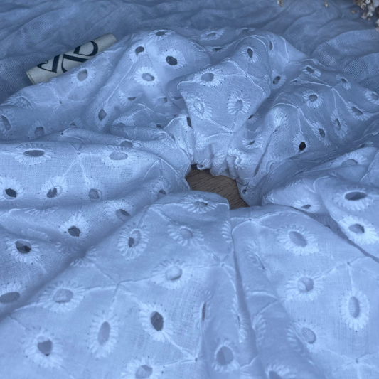 Chouchou blanc à broderie